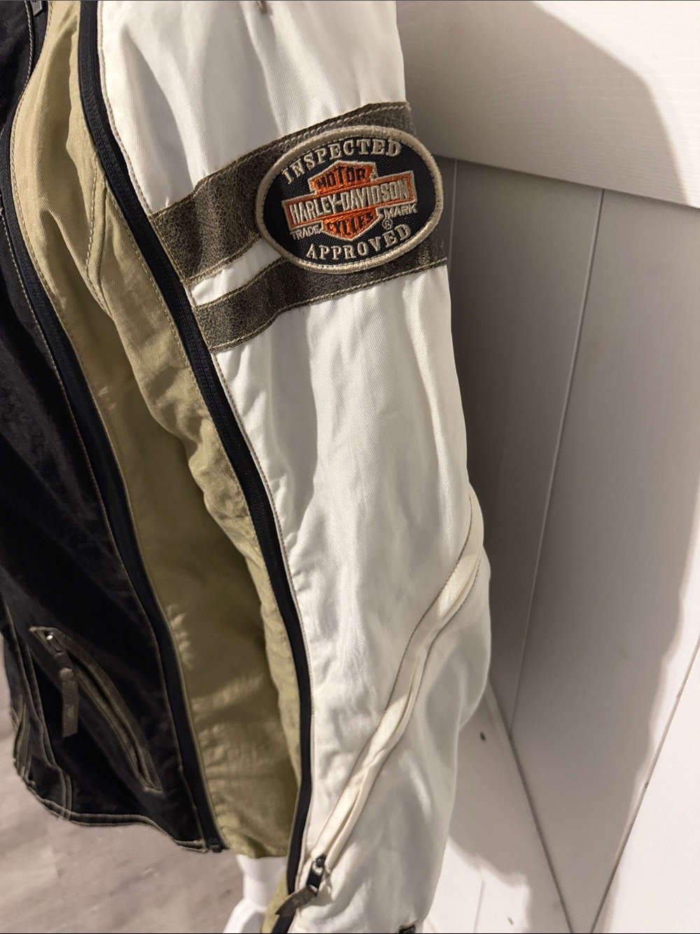 Women’s Harley-Davidson Riding Jacket - Picture 3 of 10